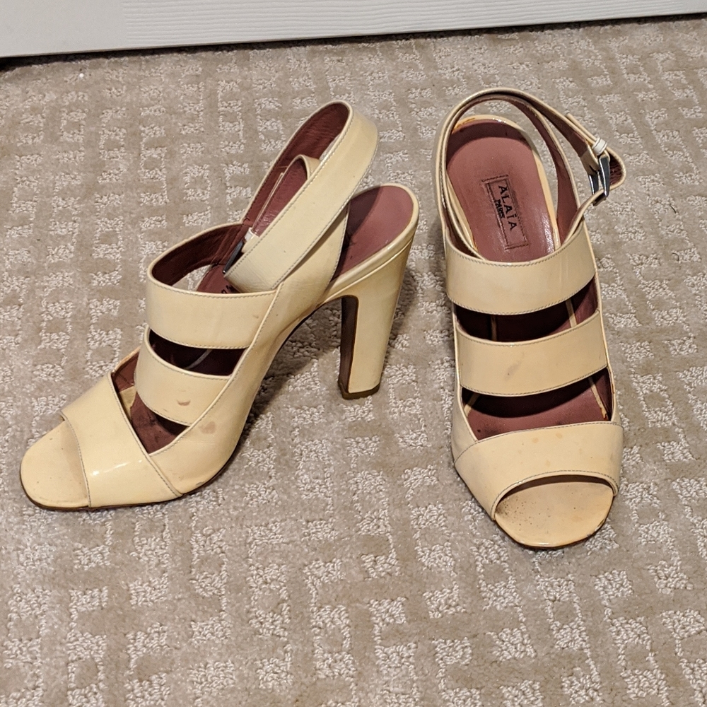 Alaia Yellow Patent Leather Strappy 37